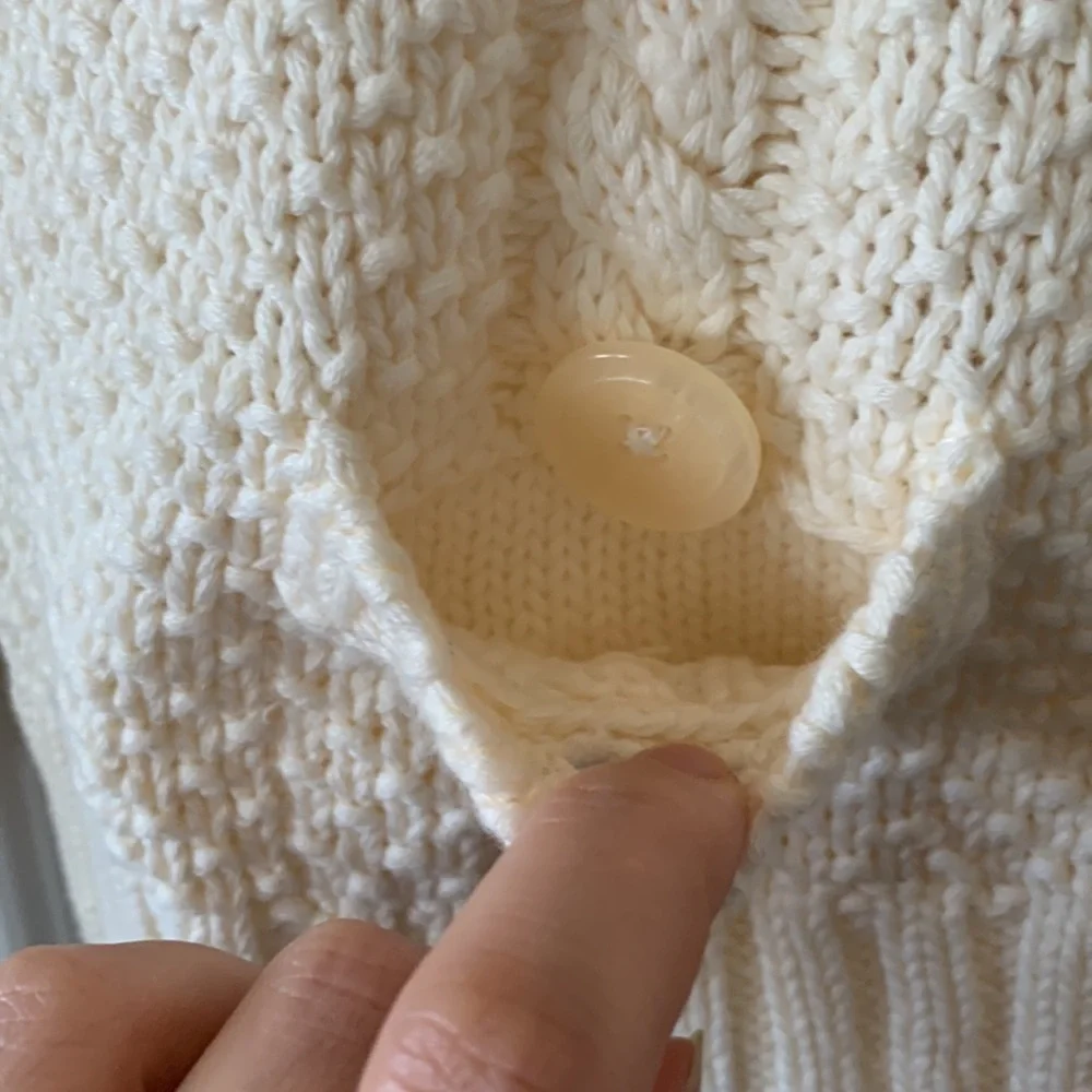NWOT BANANA REPUBLIC Winter White Crochet Deep V-Neck Cardigan Sweater Size S - Picture 6 of 13